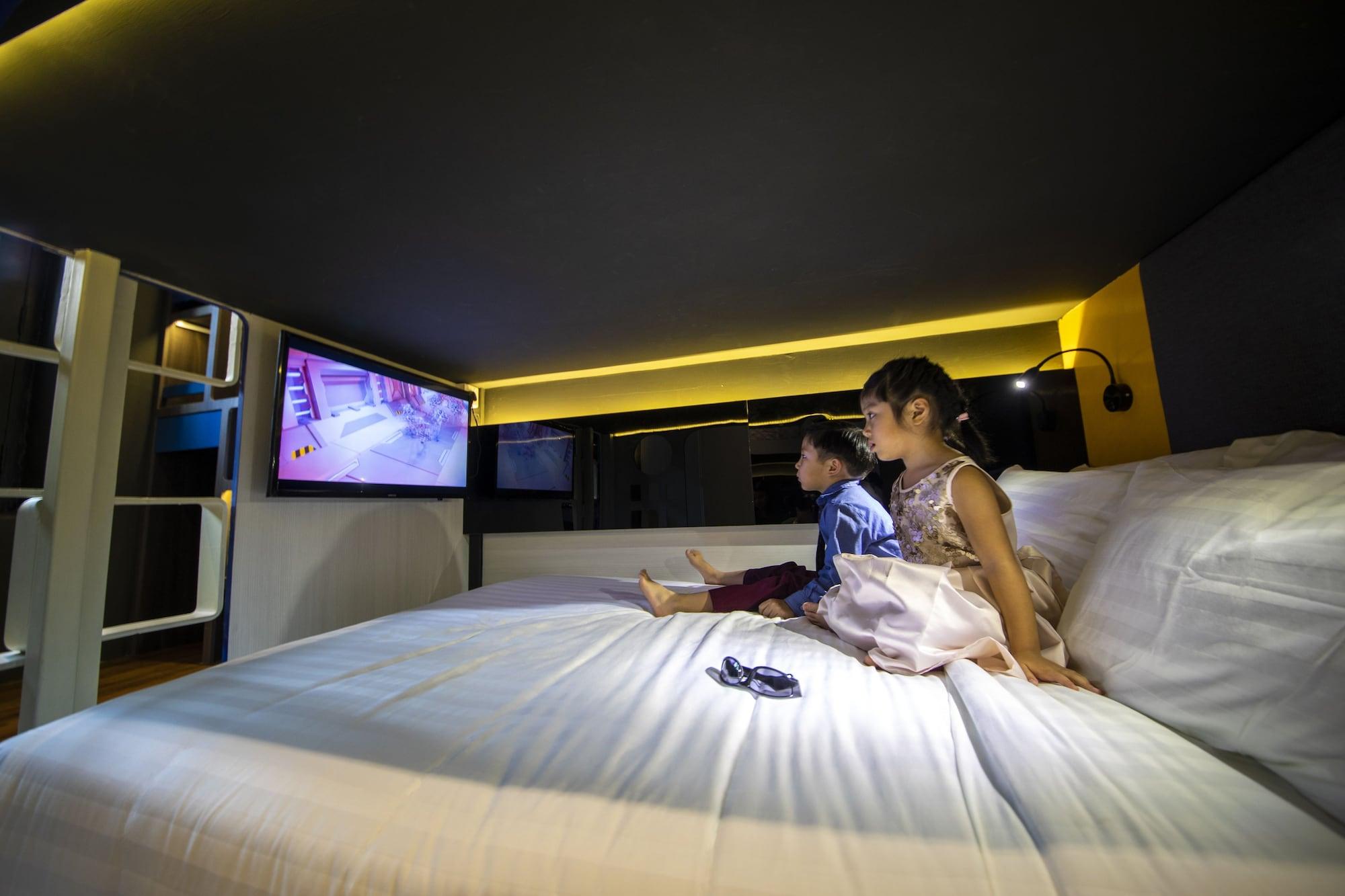 CUBE Family Boutique Capsule Hotel @ Chinatown  Singapour Extérieur photo