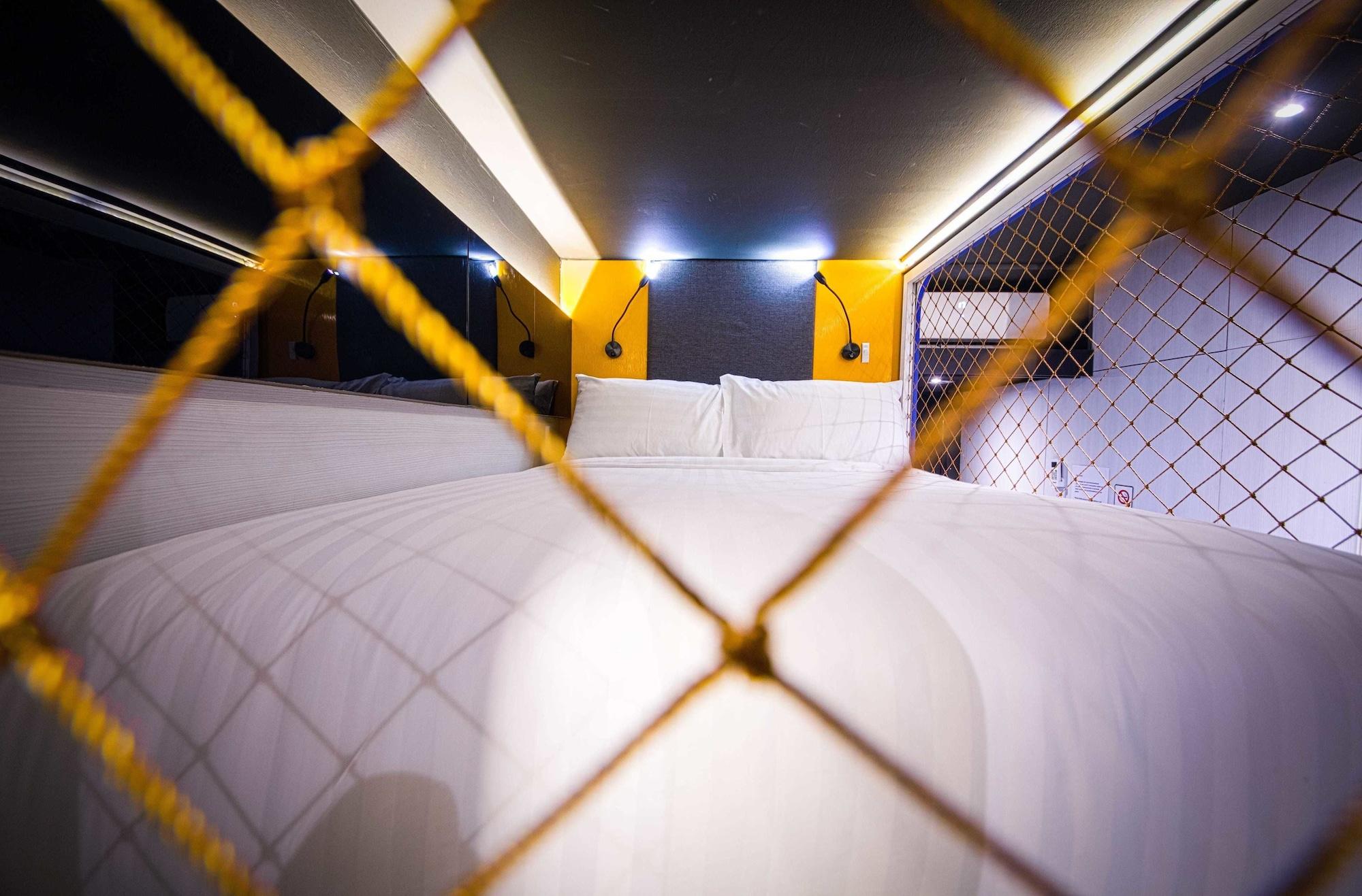 CUBE Family Boutique Capsule Hotel @ Chinatown  Singapour Extérieur photo