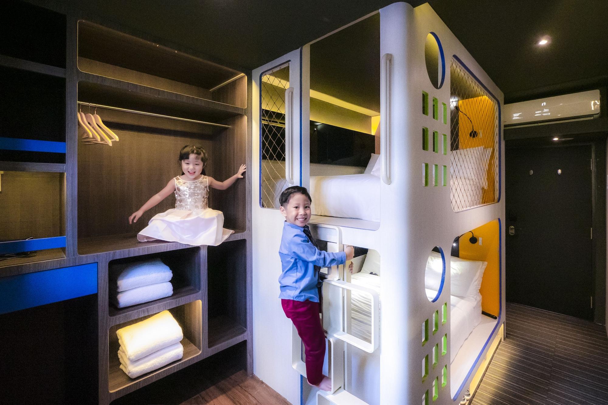 CUBE Family Boutique Capsule Hotel @ Chinatown  Singapour Extérieur photo