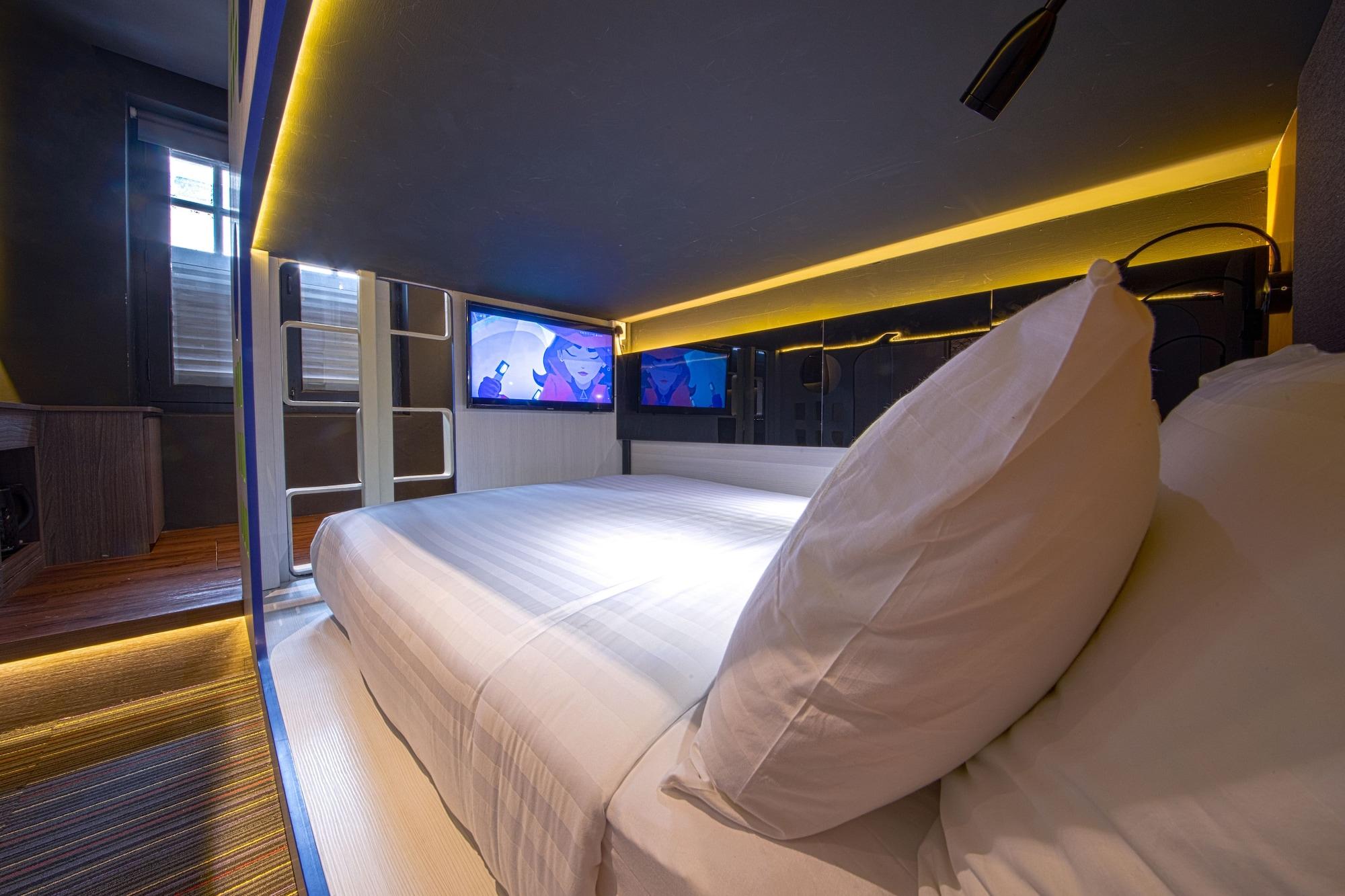 CUBE Family Boutique Capsule Hotel @ Chinatown  Singapour Extérieur photo